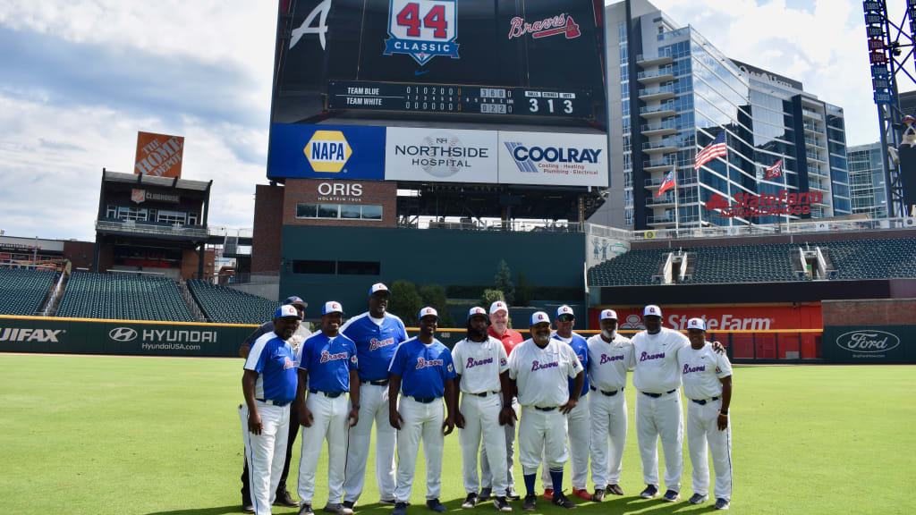 Atlanta Braves Hank Aaron 44 Mlb Baseball Team Logo For Braves