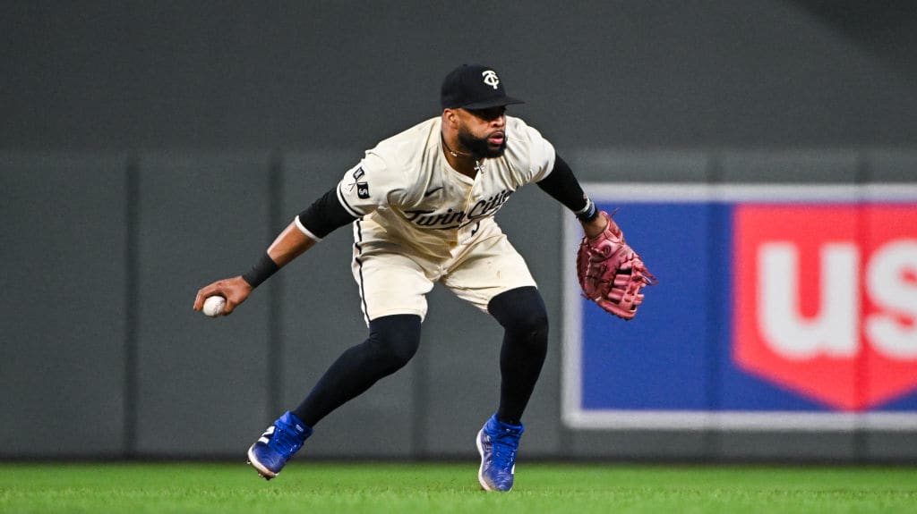 Carlos Santana wins Gold Glove Award