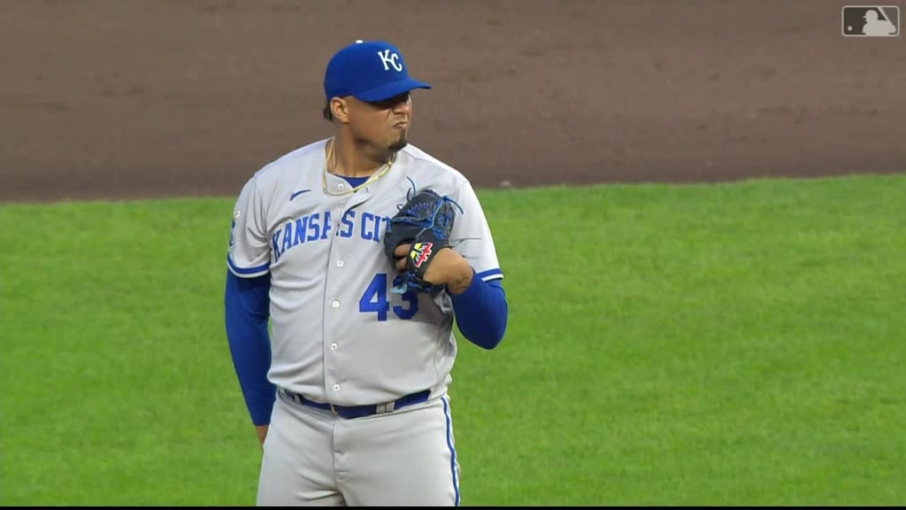 Royals lose 3-2 in juuust about the most pathetic way possible - Royals  Review