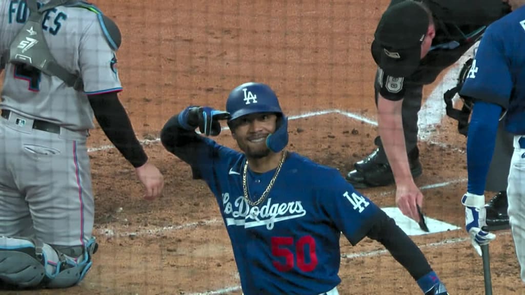 Mookie Betts, Dodgers top 2021 MLB jersey sales