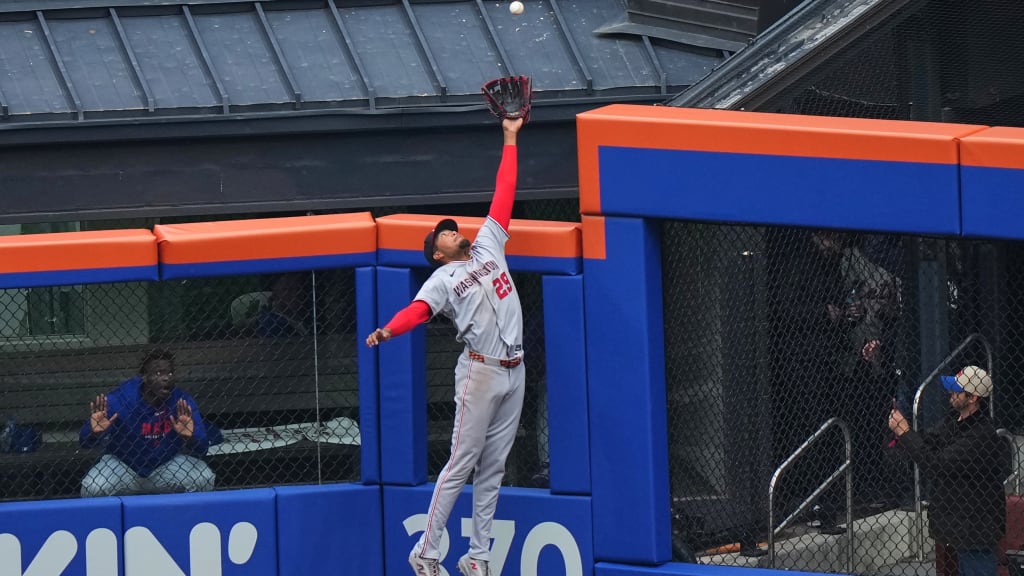 LIVE: He's 6-foot-6 and needed every inch!