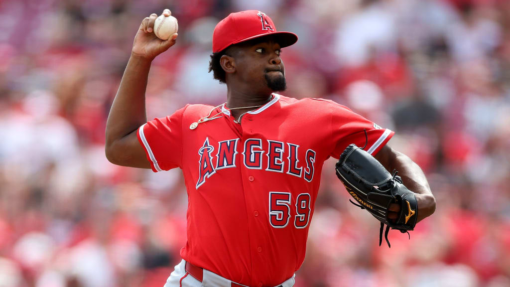 Soriano's historic start secures series win in Cincy