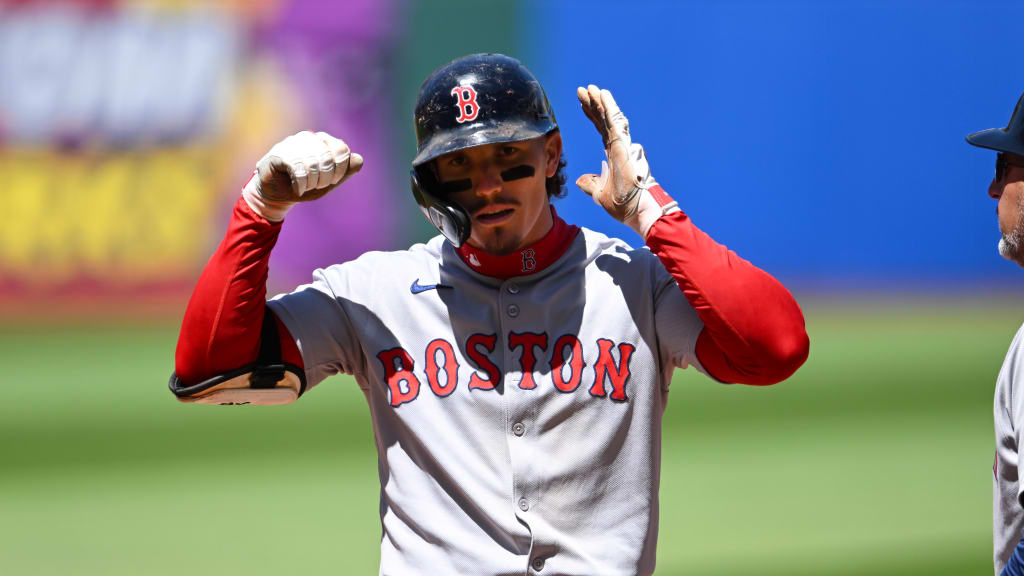 Jarren Duran exchanges words with Guardians fan
