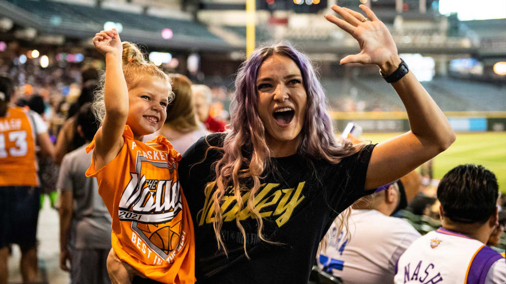 Diana Taurasi, wearing No. 10K, throws first pitch at D-backs game