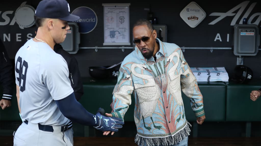 Yankees slugger Aaron Judge and RZA meet up in the dugout