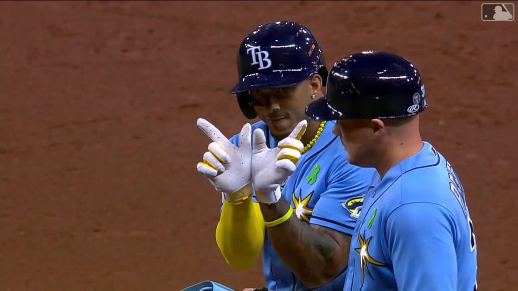 Rays defeat Pirates in matchup of first-place clubs