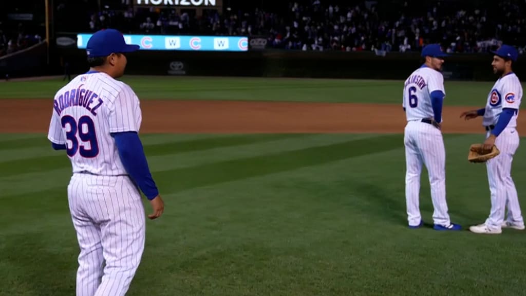 Willson Contreras' emotional goodbye to Cubs at Wrigley Field