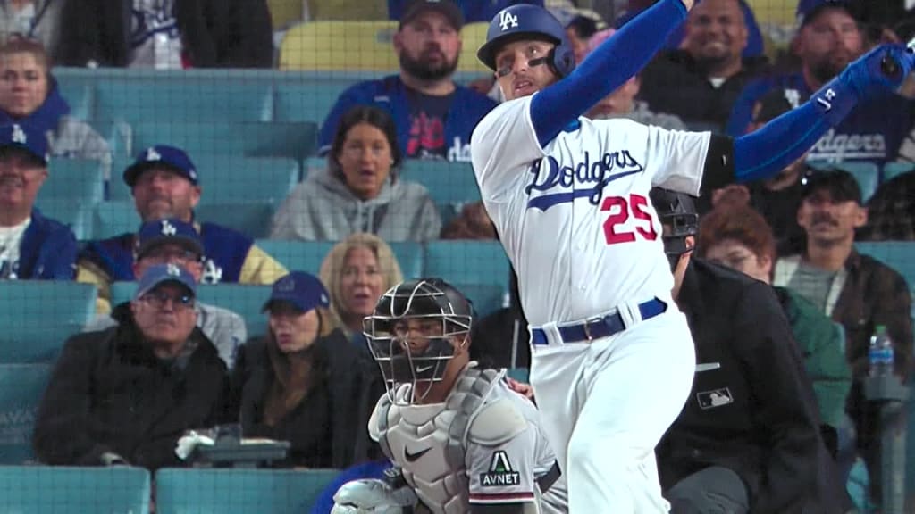 Trayce Thompson delivers 3 HRs, 8 RBIs for Dodgers in season debut