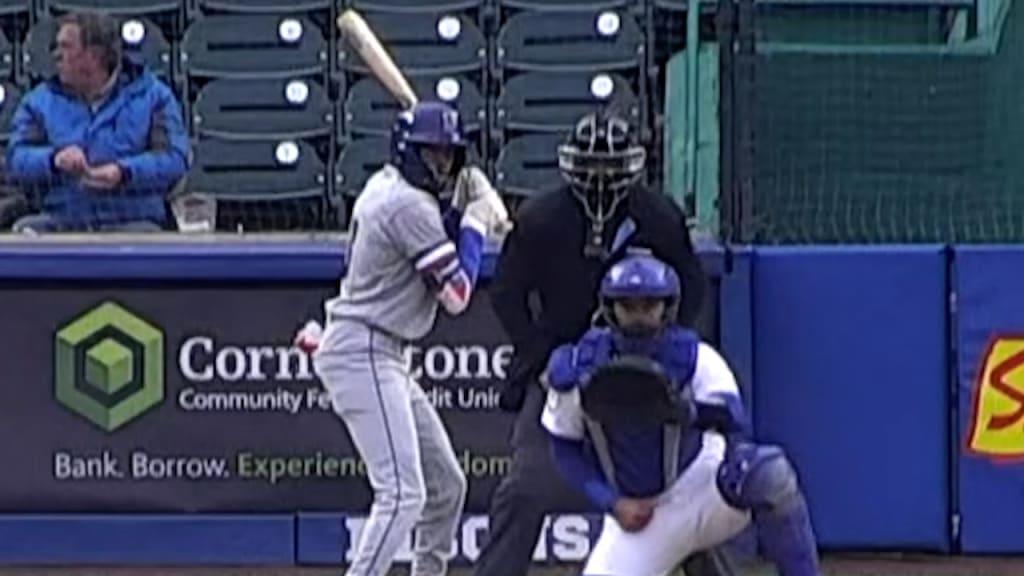 Chandler Simpson's three-hit game
