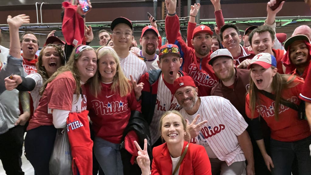 Jayme Hoskins poses with Phillies fans
