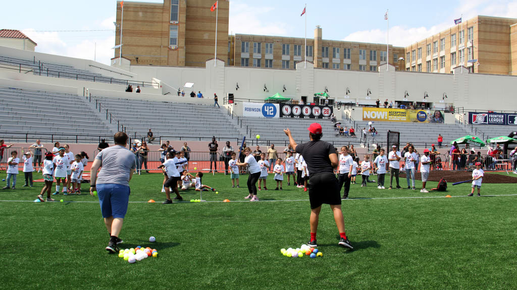 Everyone got a chance to swing away at soft-toss pitches at Hinchliffe Stadium. (Dan Cichalski/MLB.com)