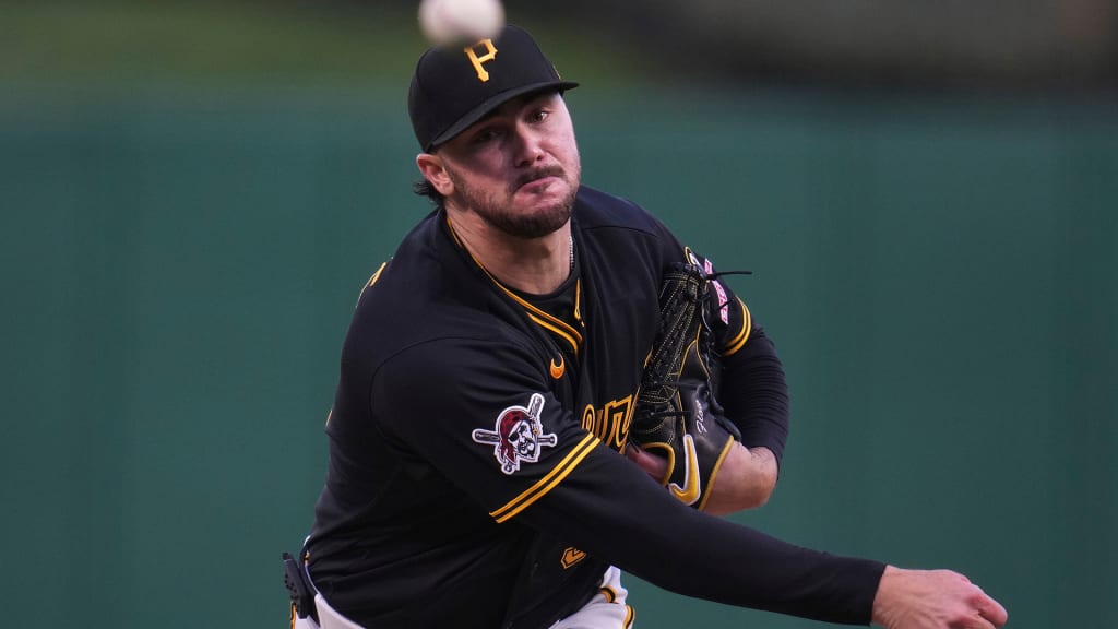 LIVE: Skenes tasked with slowing suddenly surging Nats