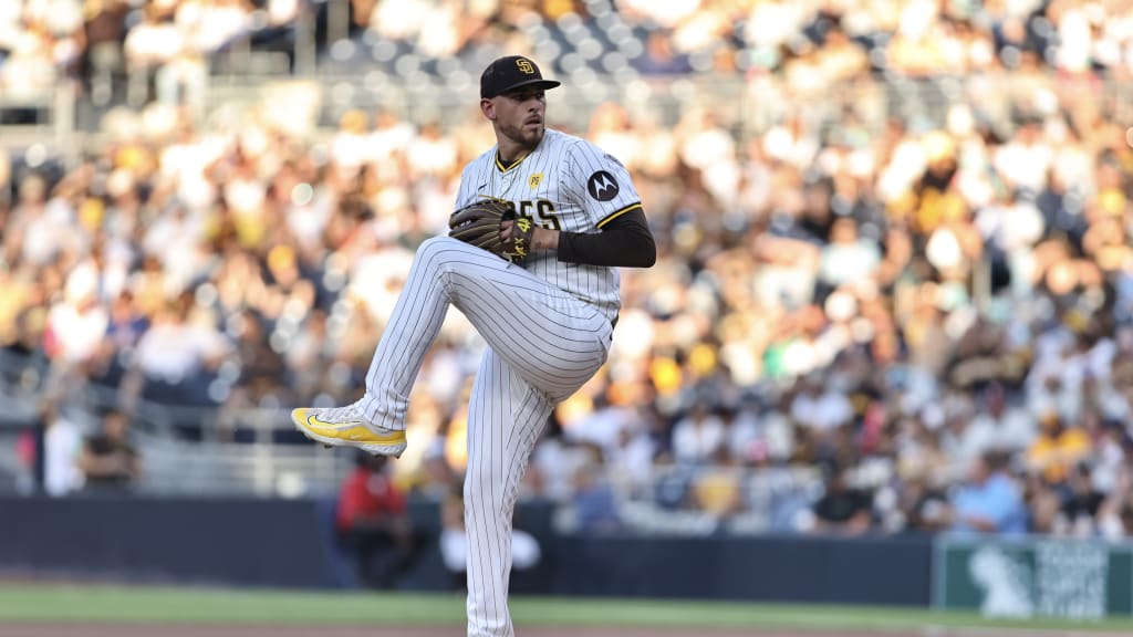 Joe Musgrove strikes out De La Cruz in return