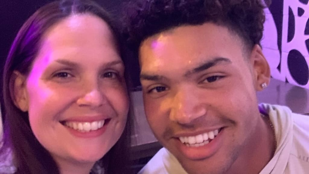 Cam Smith and his mom, Stephanie Hocza