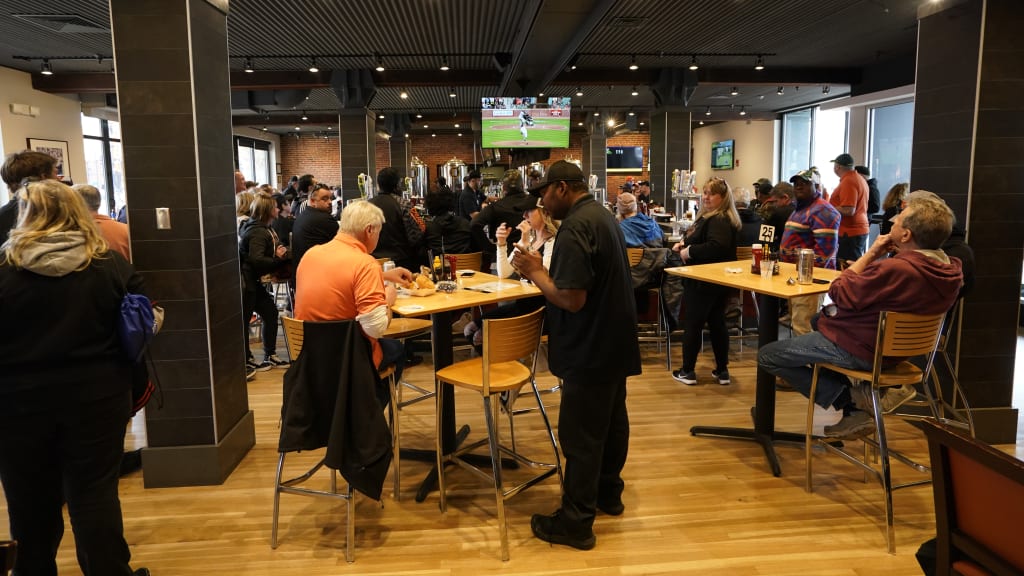 SuperBook Bar & Restaurant Baltimore Orioles