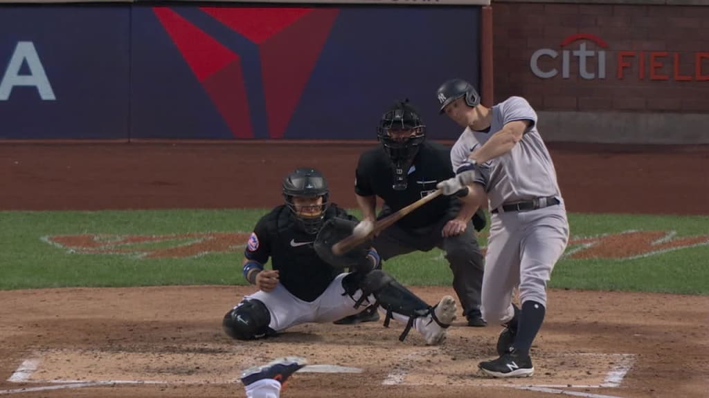 DJ LeMahieu's two-run homer (7)