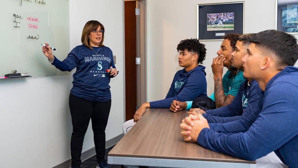 Mariners honor Walkyria Torres in Women's History Month