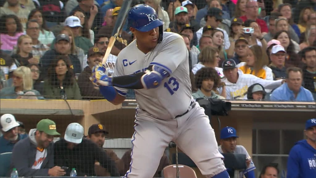 Salvador Perez keeps promise, hits home run for fan 