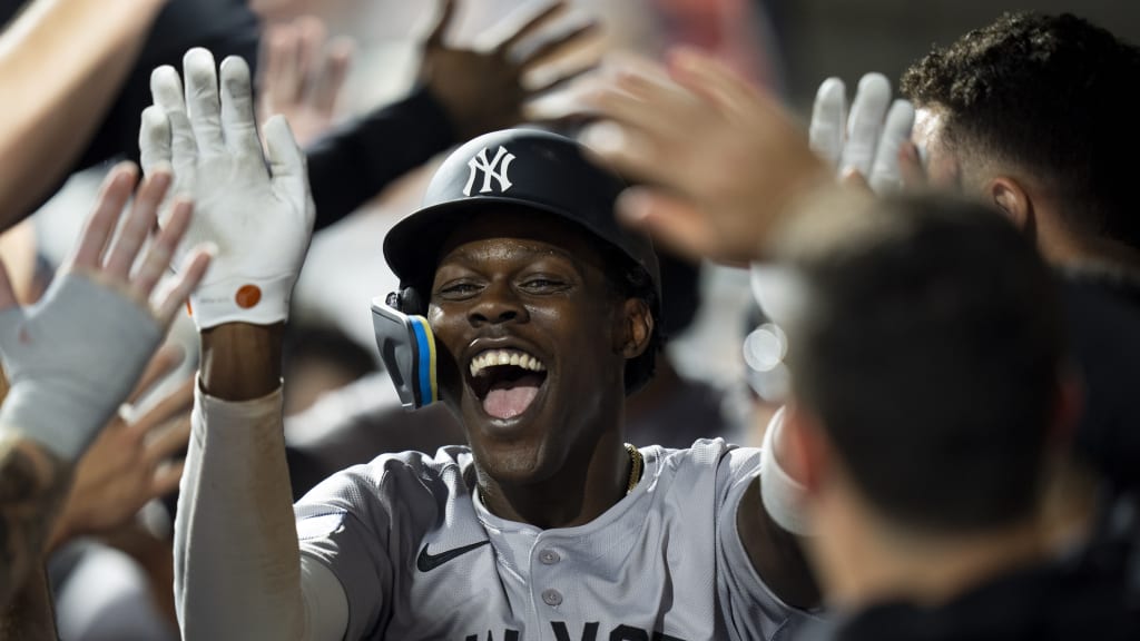Jazz Chisholm Jr. hits his first two Yankee home runs