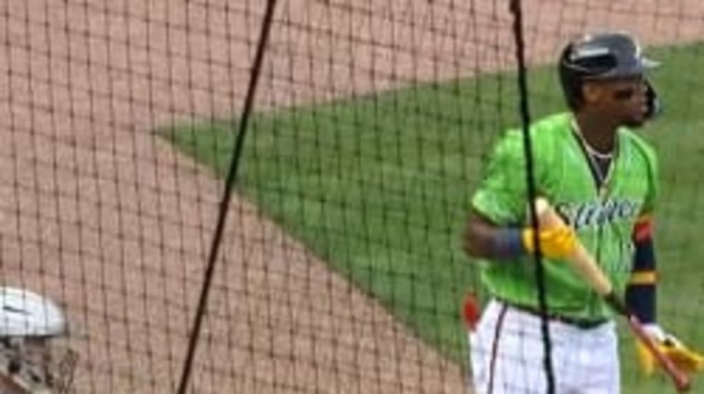 Ronald Acuña Jr. collects two hits 