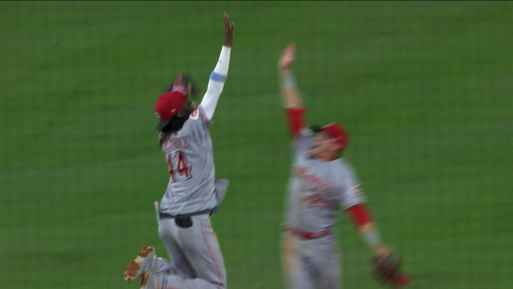 Elly De La Cruz pokes Shohei Ohtani during Cincinnati-Angels game