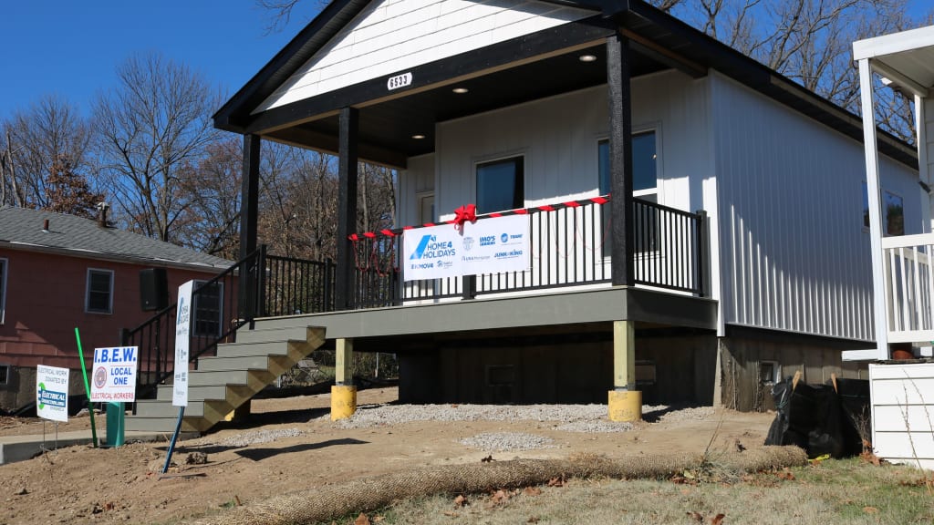 Paul Goldschmidt helps Habitat for Humanity build homes