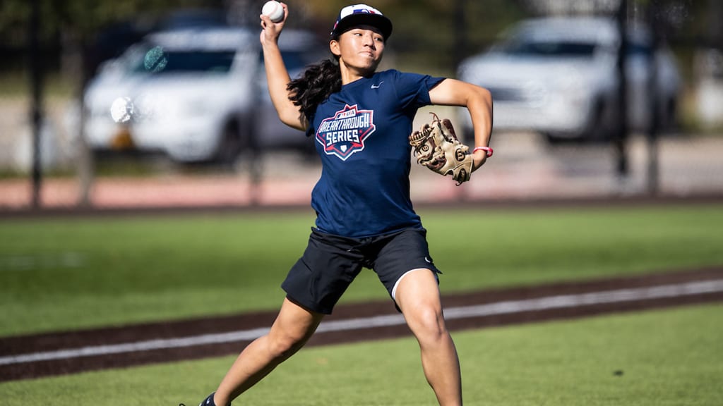 Olivia Pichardo becomes first woman to play in Division I baseball