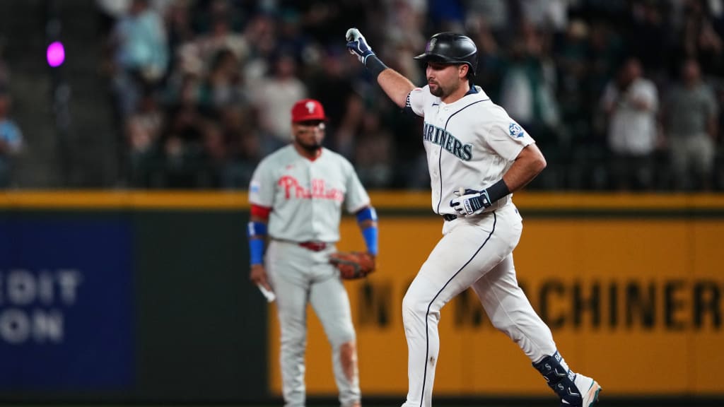 LIVE: Mariners raining on Phillies' parade