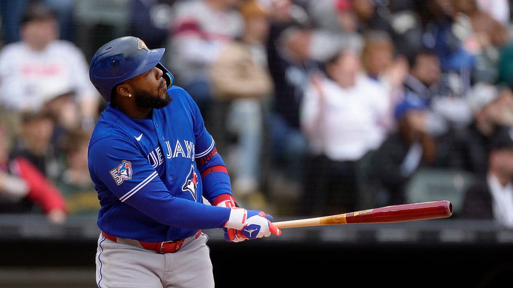 Vladdy finds power stroke, but bullpen woes plague Toronto