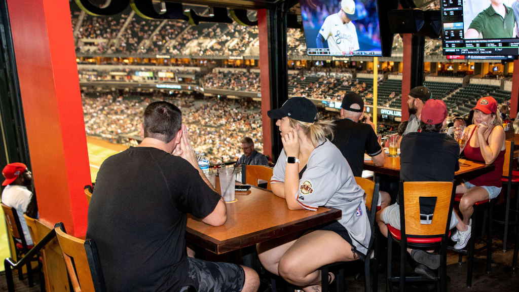 Cold Beers & Cheeseburgers | Arizona Diamondbacks