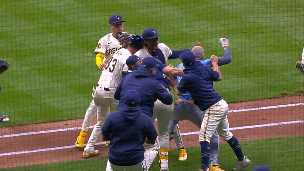 Benches clear as tempers flare between Rays, Brewers