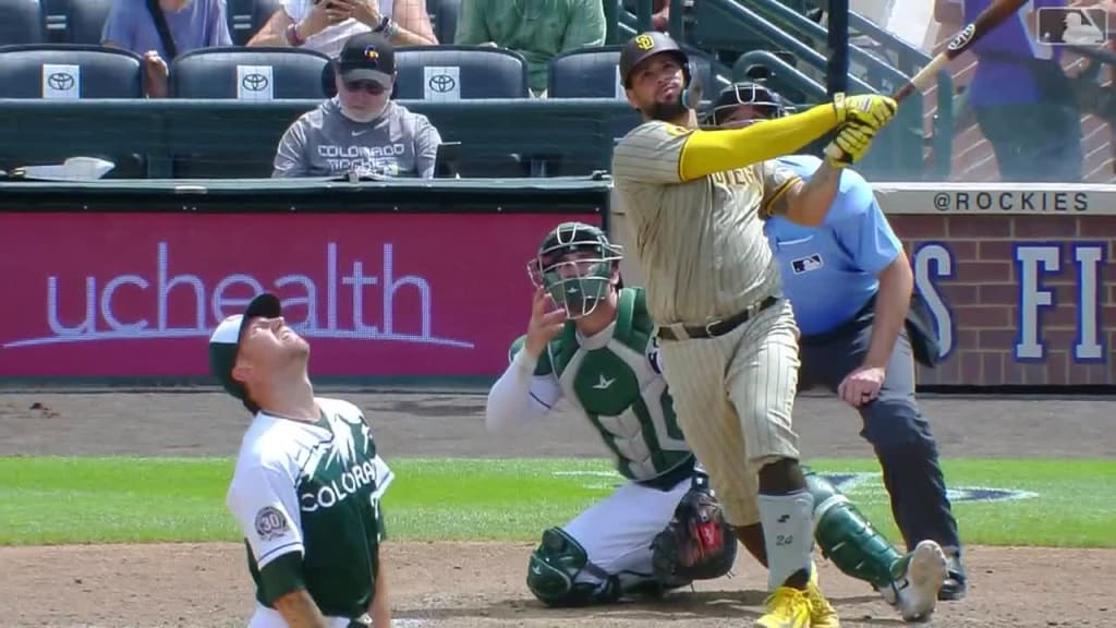 Gary Sanchez belts two home runs to propel Padres past Rockies