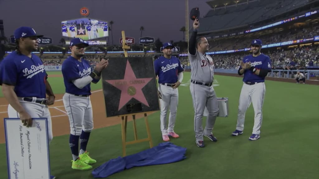 Astros, Jose Altuve honor Miguel Cabrera in retirement ceremony