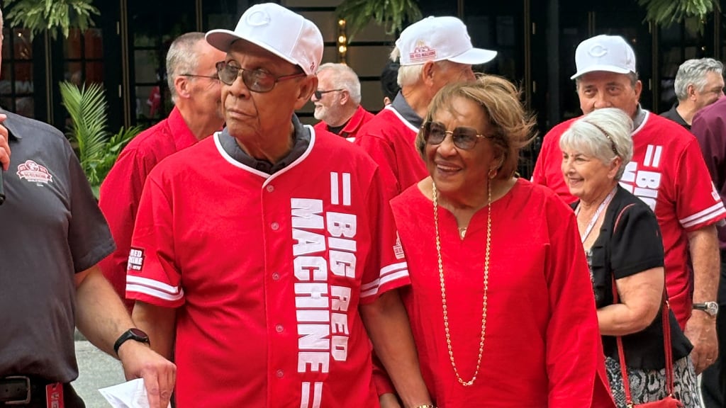 Tony Perez's last two years with the Reds were when they won back-to-back titles in 1975-76. (Mark Sheldon/MLB.com)