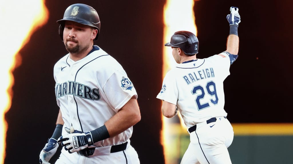 Raleigh catches fire as Mariners cool off Phils