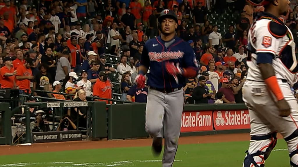 Twins' Aaron Sanchez removed prematurely vs. Astros after bench-clearing  incident triggers mound visit rule 