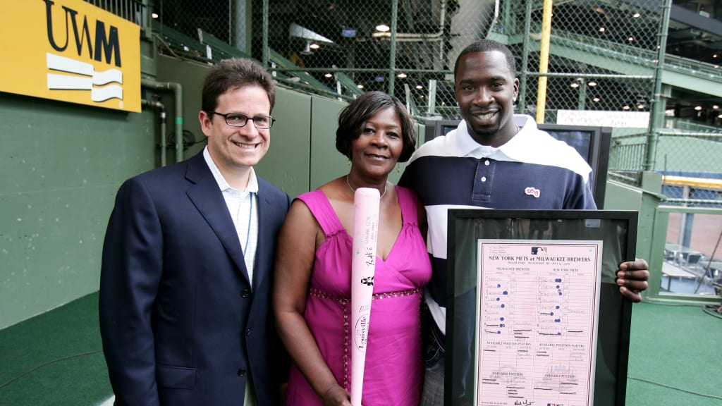 Mark Attanasio, Bill Hall's mother Vergie, and Hall (Photo: Milwaukee Brewers Archives)