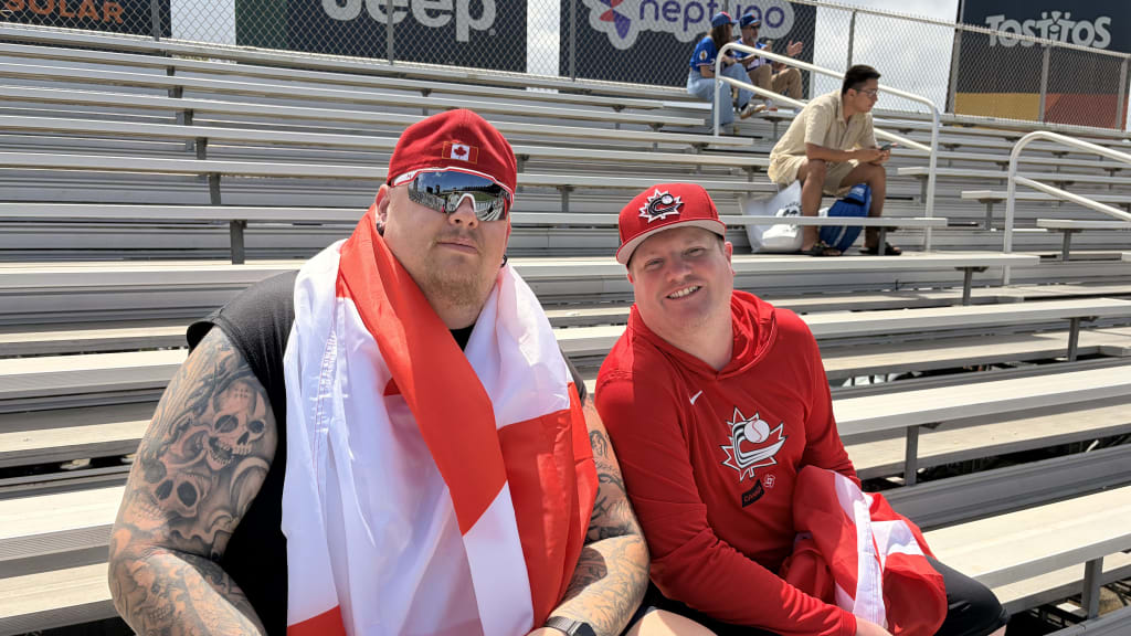Canadian fans Owen Hart and Shane Nimmo