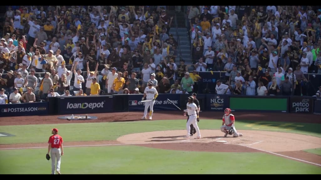 SAN FRANCISCO, CA - AUGUST 29: San Diego Padres players pose for a photo to  celebrate a home run hit by first basemen Brandon Drury (17) in the first  inning during a