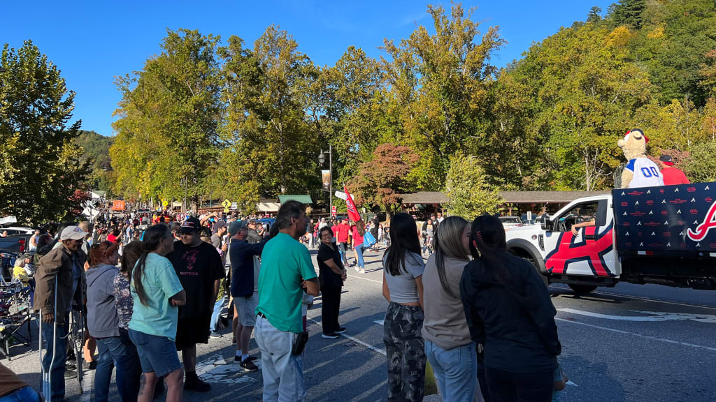 Atlanta Braves on X: Before tonight's game, @HenryLouisAaron, Ambassador  Andrew Young and Braves executives welcomed Principal Chief Richard Sneed  of the Eastern Band of Cherokee Indians to @TruistPark. The names on the