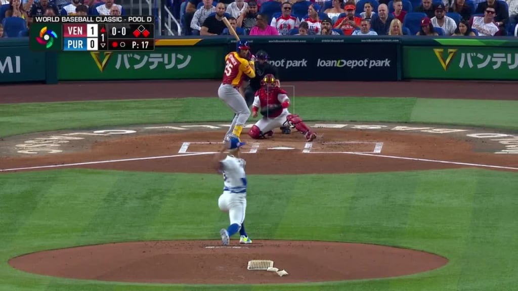 Salvador Pérez goes yard as Venezuela extends lead over Puerto