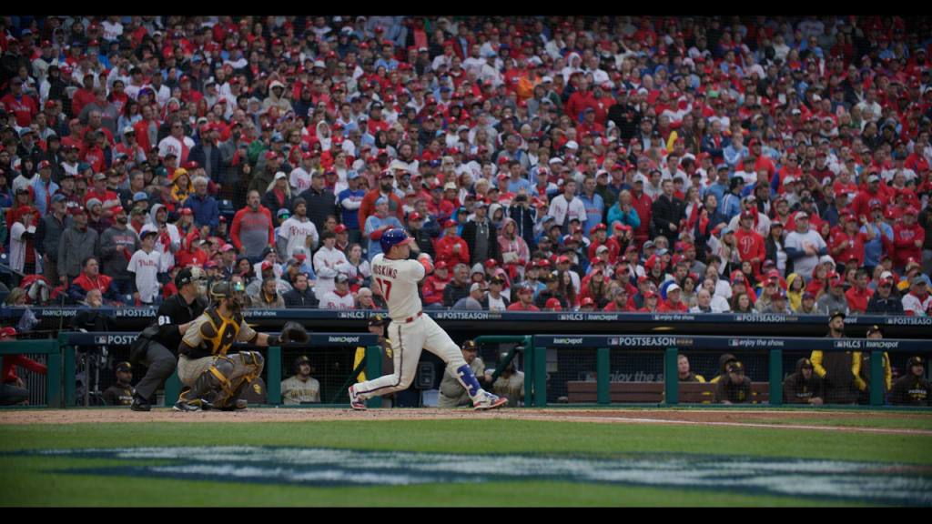 MLB world reacts to Rhys Hoskins' epic home run and bat slam