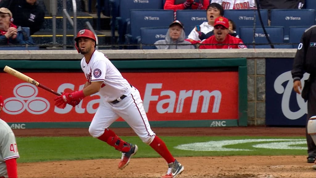 Joey Meneses homers twice as Nats split with Phillies