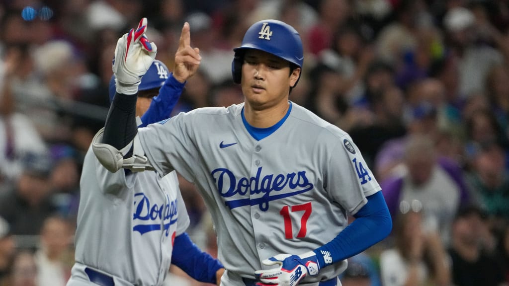 Shohei Ohtani hits 54th home run, ties career, Dodgers' single