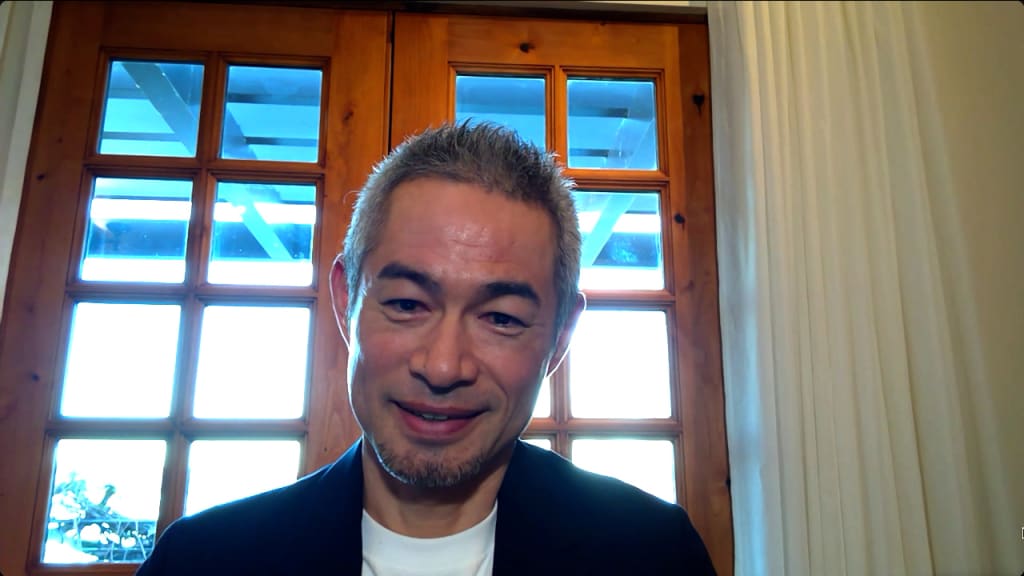 Ichiro Suzuki reacts to being elected to the HOF