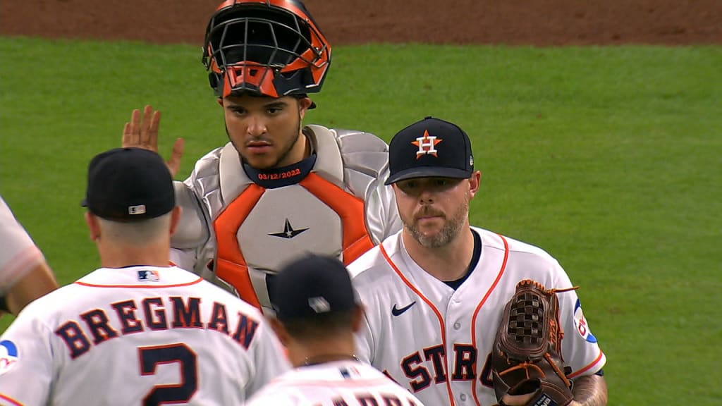 Yainer Diaz's homer helps Astros move into tie for first