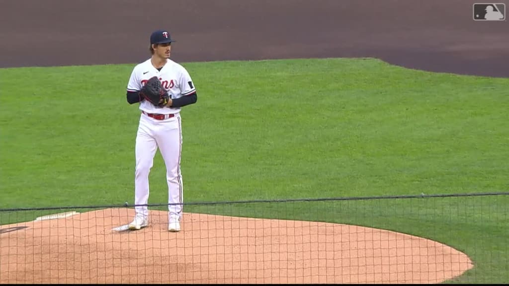 Twins score nine runs in first and rout Yankees in the Bronx