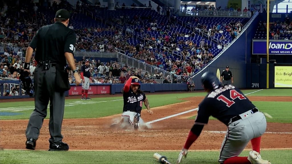 Nationals score go-ahead run in 9th on passed ball, rally to beat Marlins  3-2 - ABC News