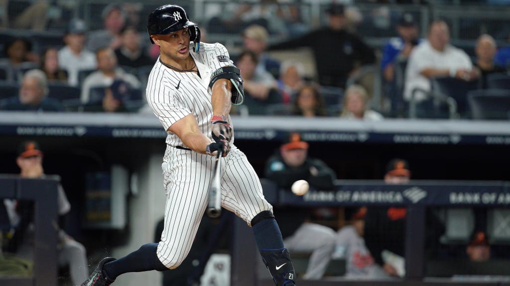 A win from division title, Yanks break out in 6-run 6th inning