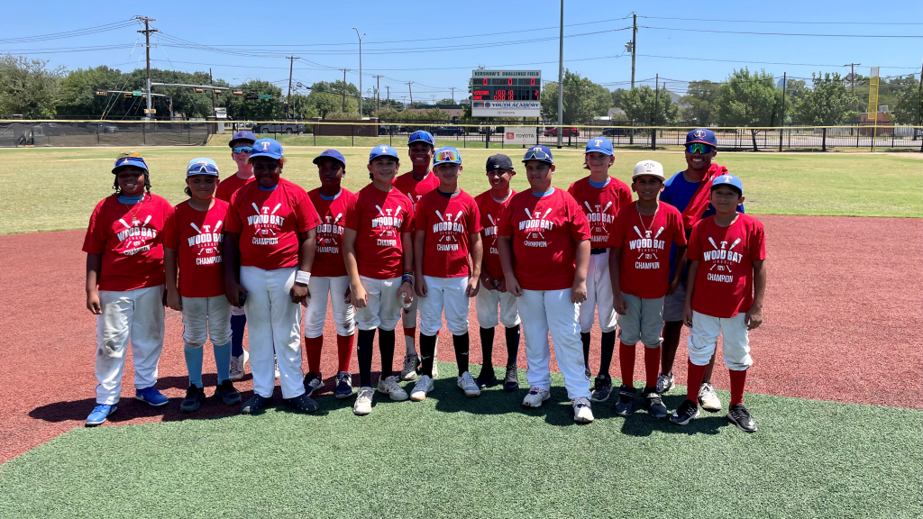 Corey Seager hosts hitting clinic at Texas Rangers Youth Academy